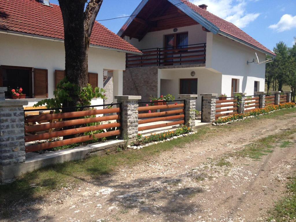 Holiday Home Boba Раковица Экстерьер фото